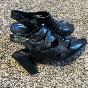 AEROSOLES Women's Black Strappy Heels